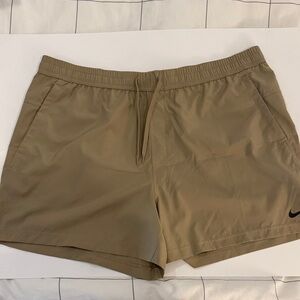 Nike men’s Performance Elastic-Waist Khaki Shorts